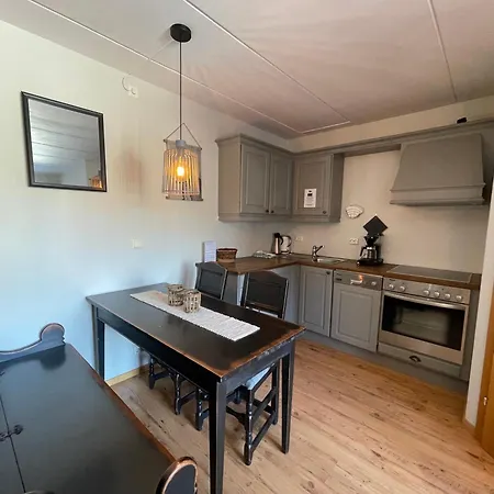아파트 Small Family Retreat Two Bedrooms And Easy Access *