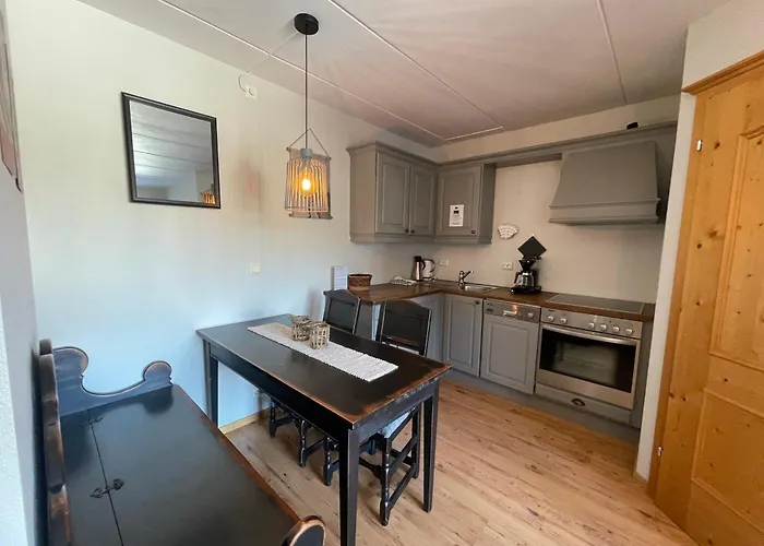 Apartament Small Family Retreat Two Bedrooms And Easy Access *